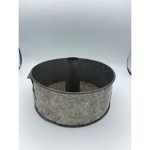 Vintage SWANS DOWN CAKE FLOUR Metal Cake PAN Side Vents 8.5 Farmhouse Decor